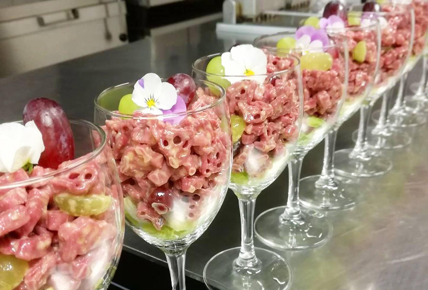 Pestorado Nudel Cocktail im Glas